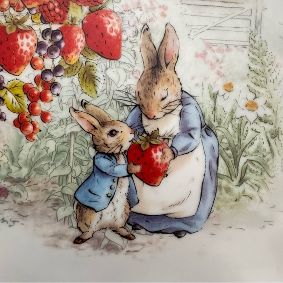 Peter Rabbit & Mrs. Rabbit with Strawberries Decorative Dinner Plate - Picture 4 of 5